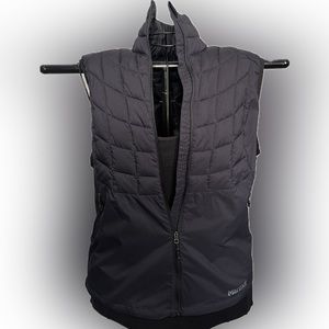 Black Marmot Woman’s Puffer Vest - Thinsulate